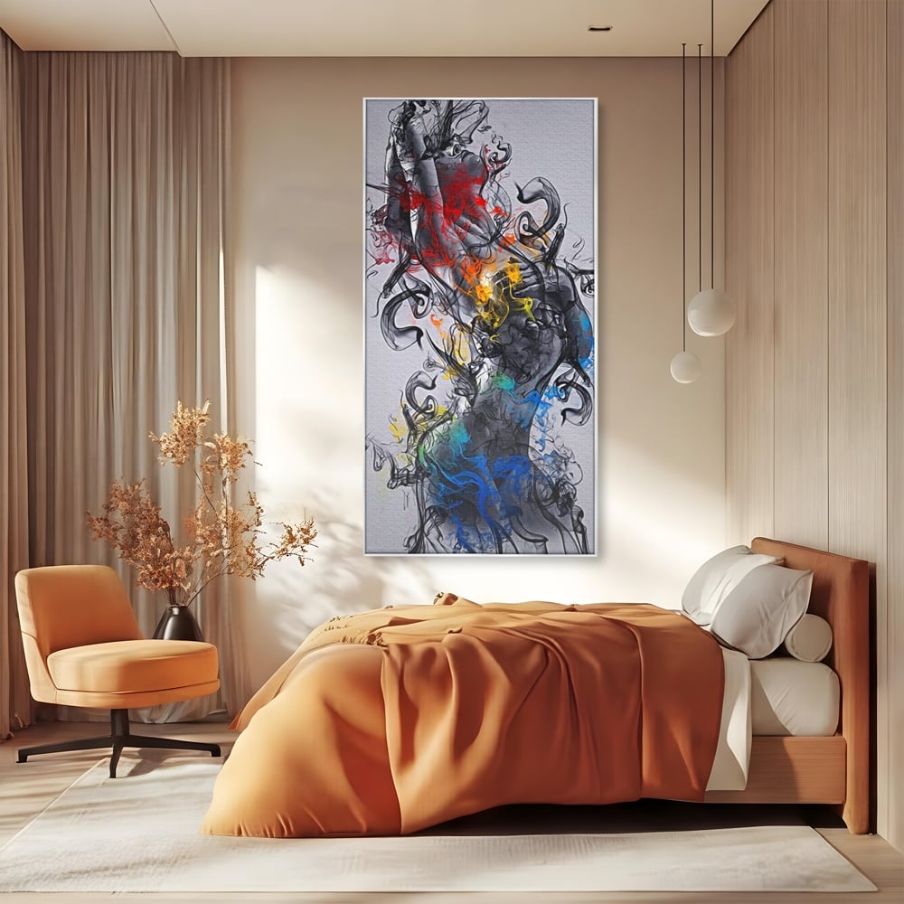 Tablou canvas cu tablou canvas cu silueta feminina si fum, in rama de aluminiu argintiu, pe perete intr-un dormitor